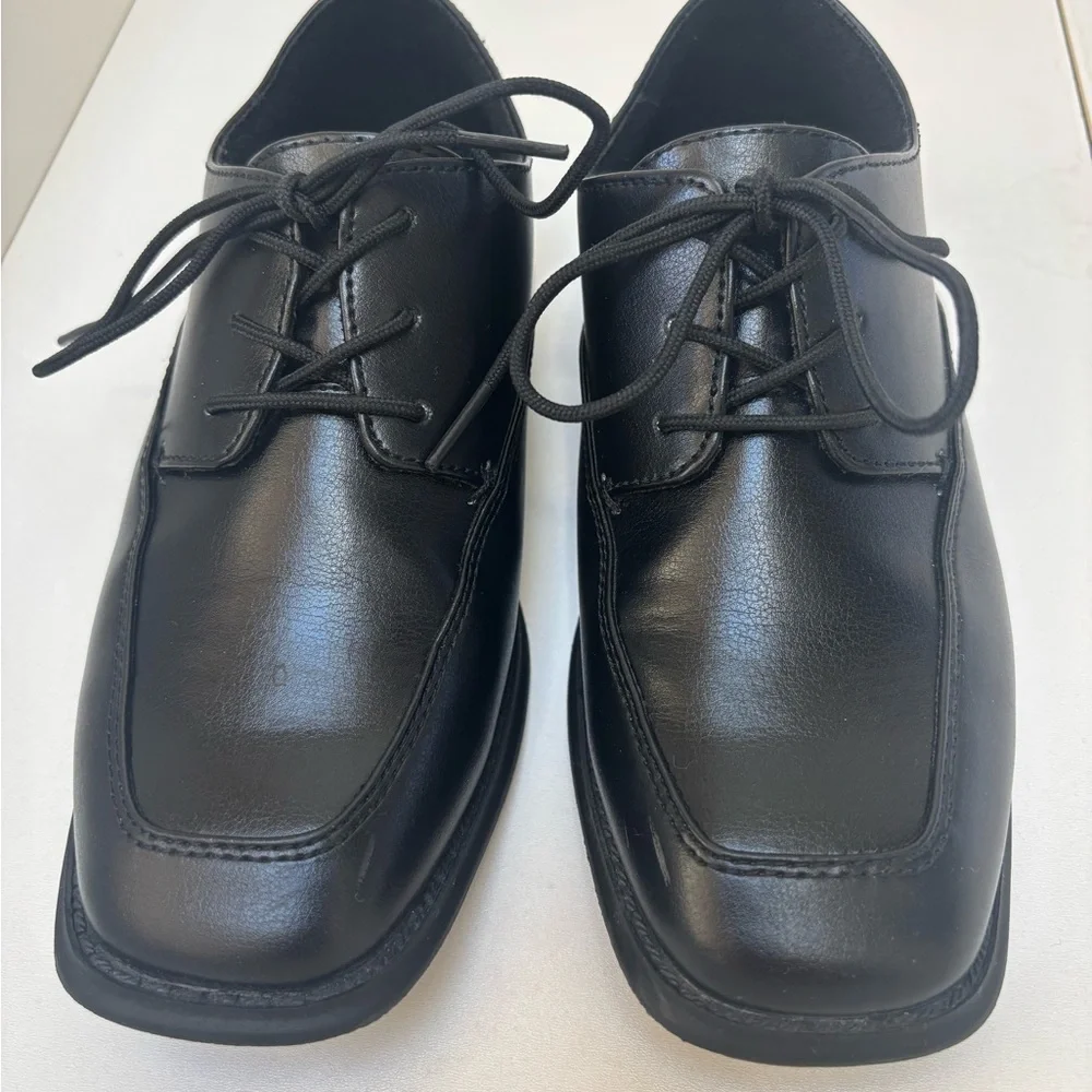 Sonoma Boys Black Oxfords Size 2